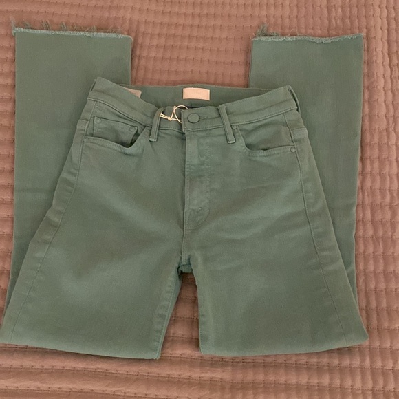 NWT!  Mother jeans.  The insider crop step fray. - Picture 2 of 8